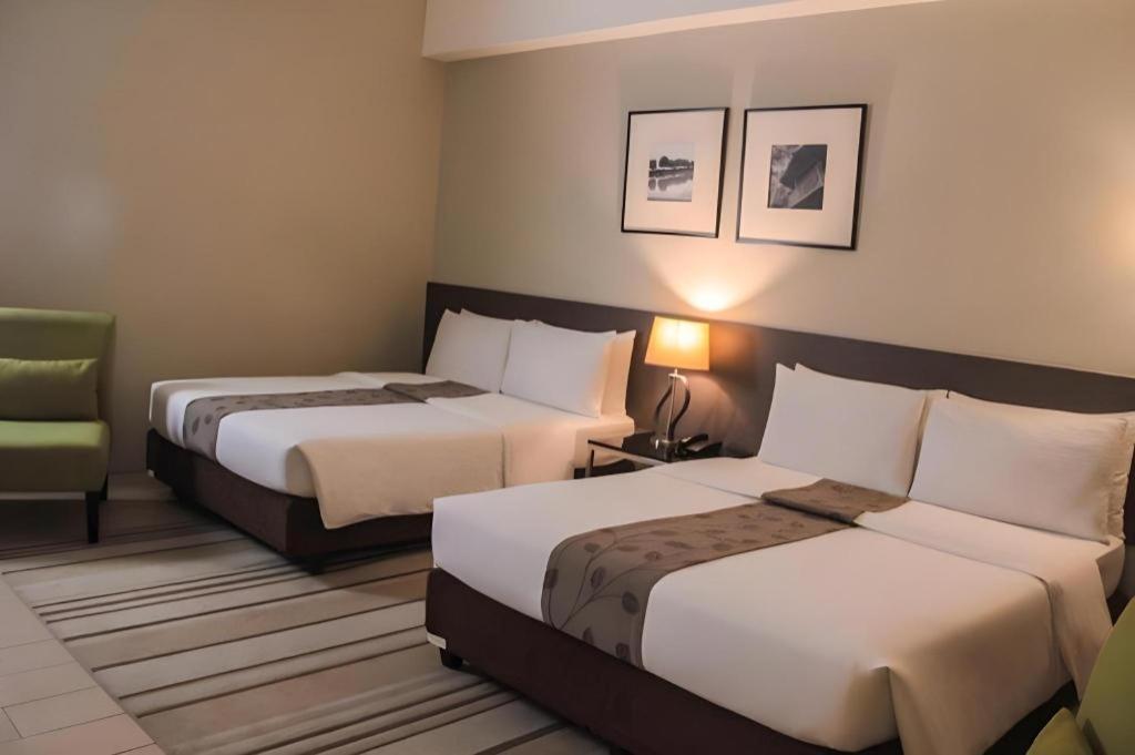 Sequoia Hotel Quezon City Esterno foto
