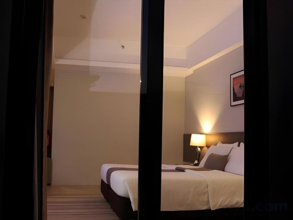Sequoia Hotel Quezon City Esterno foto