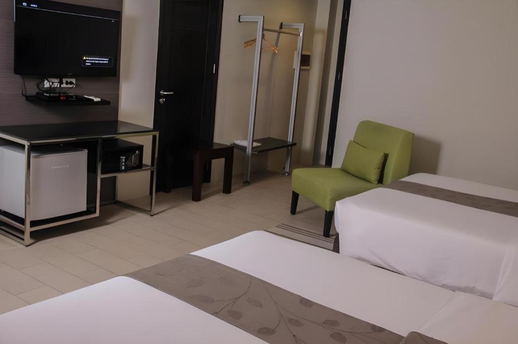 Sequoia Hotel Quezon City Esterno foto