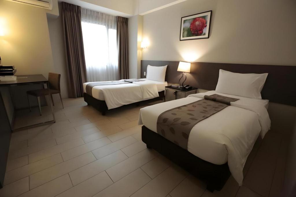 Sequoia Hotel Quezon City Esterno foto