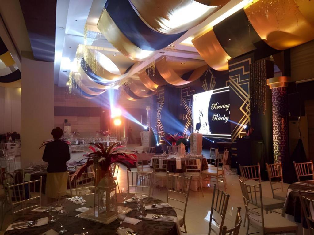 Sequoia Hotel Quezon City Esterno foto