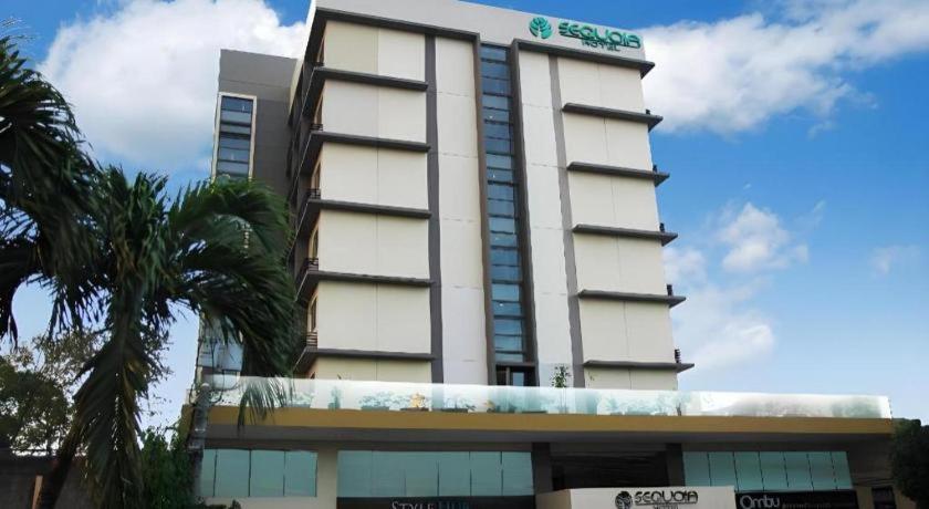 Sequoia Hotel Quezon City Esterno foto
