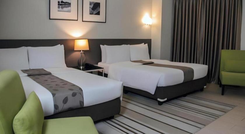 Sequoia Hotel Quezon City Esterno foto